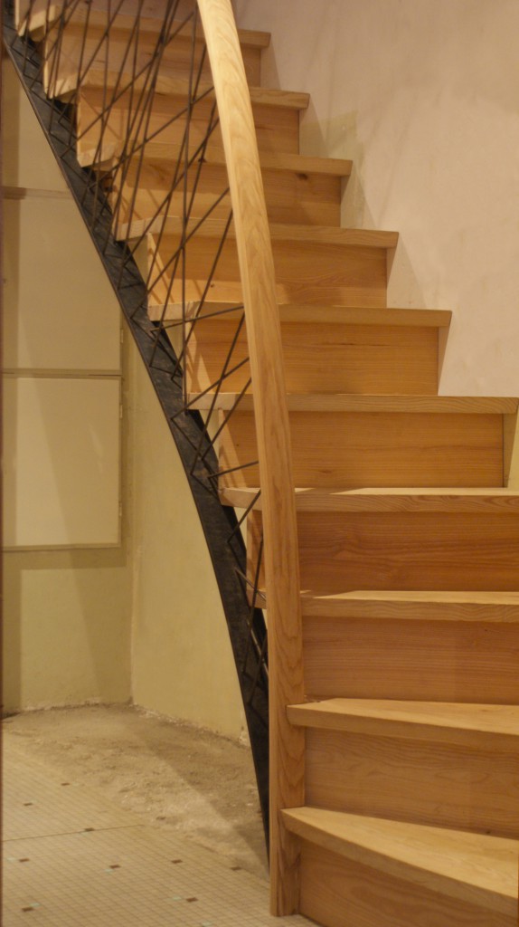 Escalier en frêne et acier